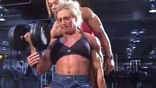 bodybuilder woman training