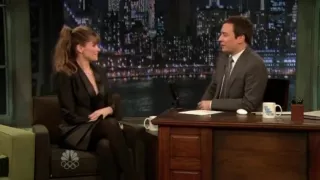 Amanda Peet - Late Night with Jimmy Fallon (2009)