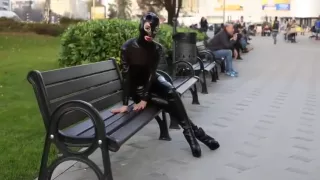 Strak Latex Buiten Cute Latex Kontje Nice Teen