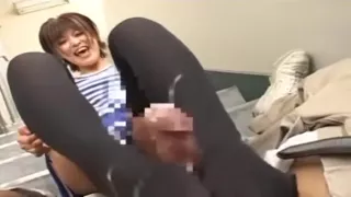 姉さんによる足コキ　0721