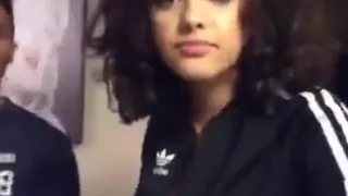 College Mädchen Mädchen mit großem Arsch