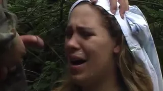 Prisonnieres baisees par des terroristes