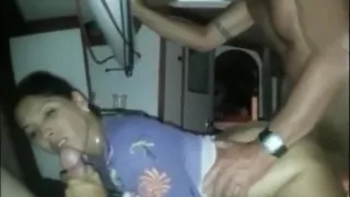 Follando mi esposa con mi amigo cuckold