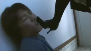 ブーツ　電気あんま1