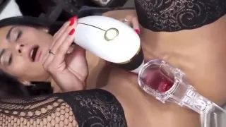 Wicked Czech Teenie Gapes Her Juicy Twat To The Bizarre47bbl