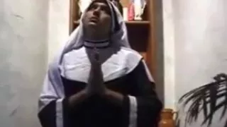 comendo o cu da freira