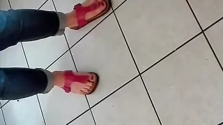 Sexy Feet in pink shoes of a MILF