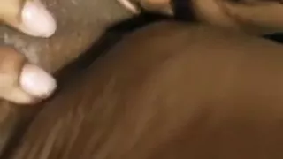 Suckn her pussy till his lips glossy