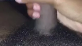 Der kleine Mann schlägt zu, wird aber fast vom Management erwischt