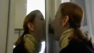 Rotschopf bläst fremden Schwanz hausgemachtes Gloryhole