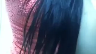 esibizionista italiana si masturba in macchina e poi pompa un guardone