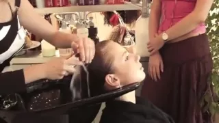 Salon Backwards Shampoo 3