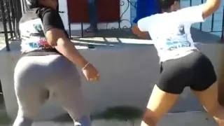 Mom & Sis, Brother films Twerk Contest