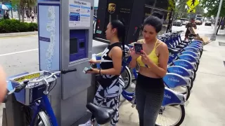 Candid voyeur milf leggings ass beautiful model