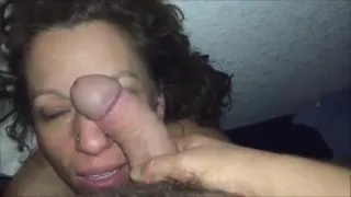 Experienced MILF Deepthroating