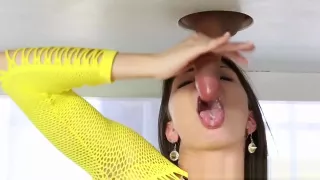 Latina Masseuse Gets Jizz