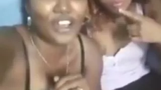 2 sexy black girl doing selfiee.0b