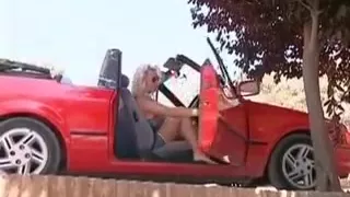 Sexy Blonde Babe Gets Horny Showing Off