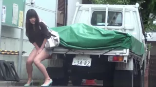 Kinky Teen Wets Her Pants