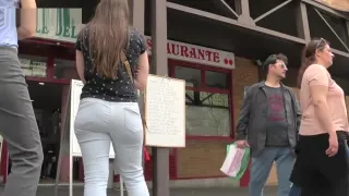 Candid foreign ass teen