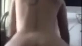 Novinha Cavalgando Gostoso - Brazilxporn.com