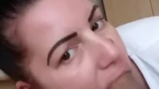 Hugom szopja batyja faszat