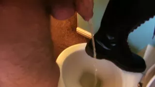 My uncut cock pissing