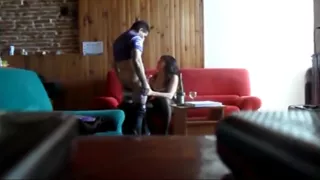 Elle vient chez moi juste pour me sucer