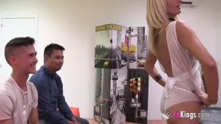 Blonde and brunette are ready for an orgy