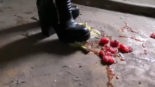 Nessa stomped a banana 2 (preview) c4s.com/studio/130739/