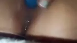 Mi perrita de queen se masturba para mi 2da parte