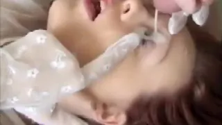 Queeny Love - Open eye cumshot