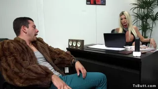 Big cock tranny anal fucks in office