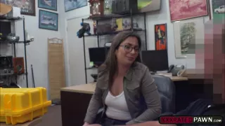 Charlie Harper gets money for a blowjob