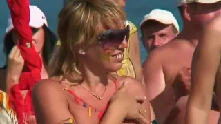 Nude art body in beach