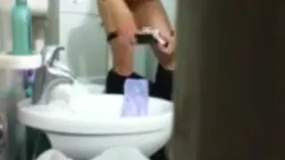 pissing wc