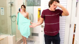 Nina Skye Robby Echo in MyWifesHotFriend