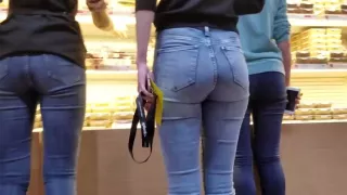 Hot girl's ass in tight jeans