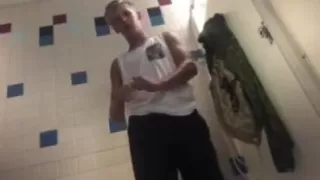 In der Umkleidekabine erwischt