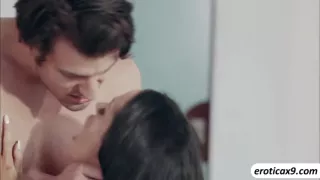 Sofi Ryan sucks a bigcock in the couch