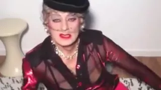 Sexyputa trying black nylon seamed stockings