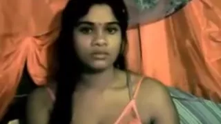 Indian girl reveals her body