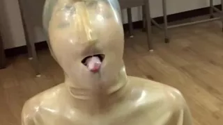 Kinky Japanese babe invites her lover to spray his load on her face