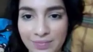 Rica bogotana pajiandose bien rico por webcam