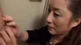 Japanese mom has good intentions