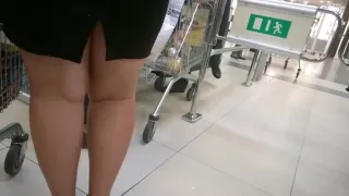 Chubby milf sexy legs and heels waiting line