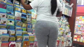 Candid Redbone with a Big Ole Donk