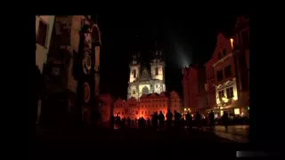 Mela und Valentina Velasques sind zwei umwerfende Brünette, die wie Rockstars ficken.