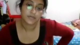 Desi babe showing on cam - 2