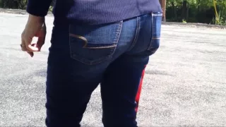 Sexy candid italian voyeur in tight jeans part 3